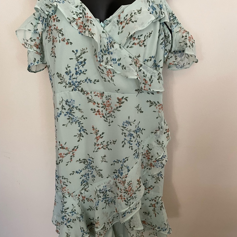 Lulu Ruffled tier mini dress Medium